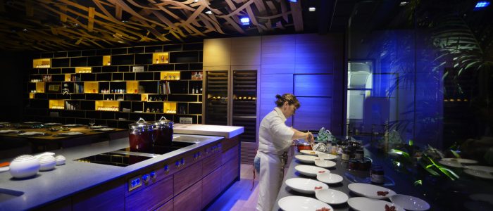 Sala del Gusto. La luce che comunica il brand